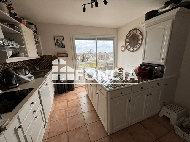 Appartement 6 pièces (144.5 m²) à louer - Chartres (28000)