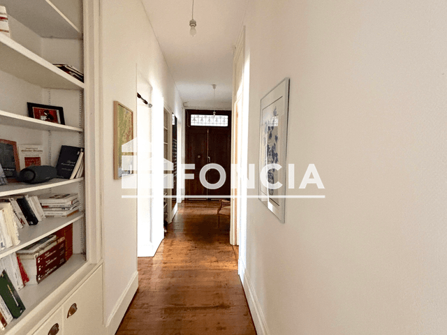 Appartement 5 pièces (136.3 m²) à louer - Voiron (38500)