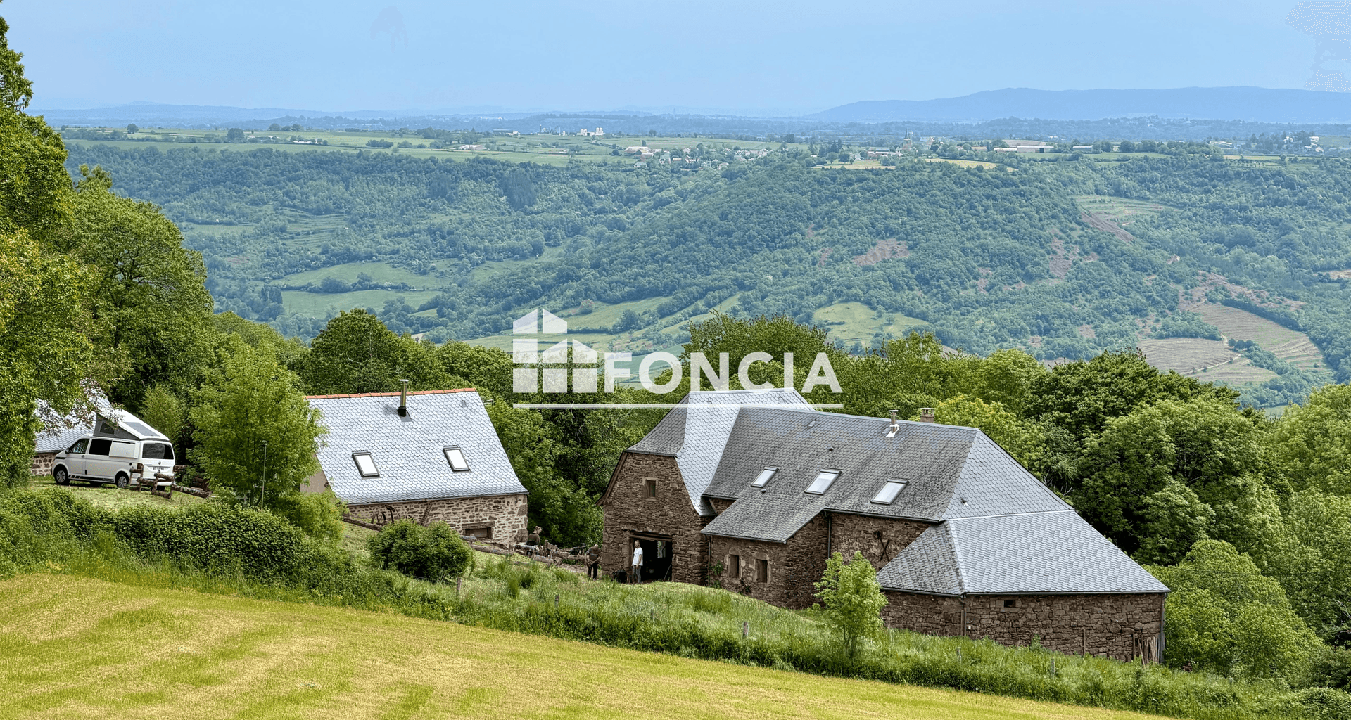 Maison 11 pièces (258 m²) à vendre - Clairvaux-d'aveyron (12330)