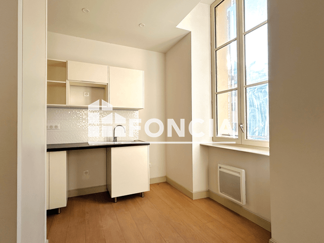 Appartement 3 pièces (55.6 m²) à louer - Toulon (83000)