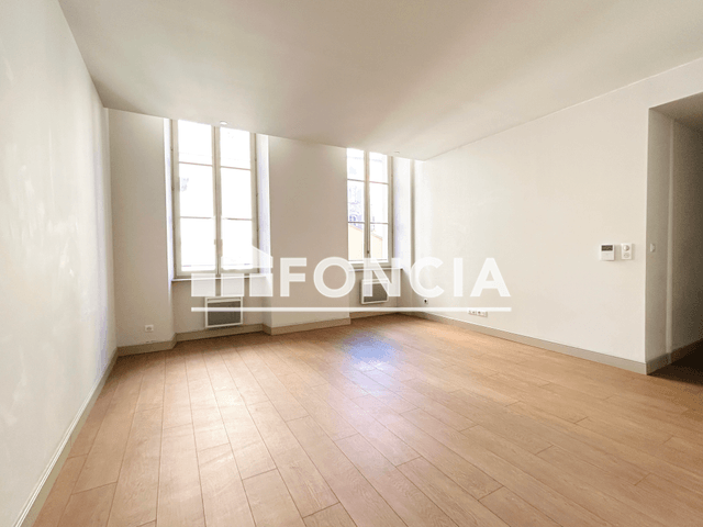 Appartement 3 pièces (55.6 m²) à louer - Toulon (83000)