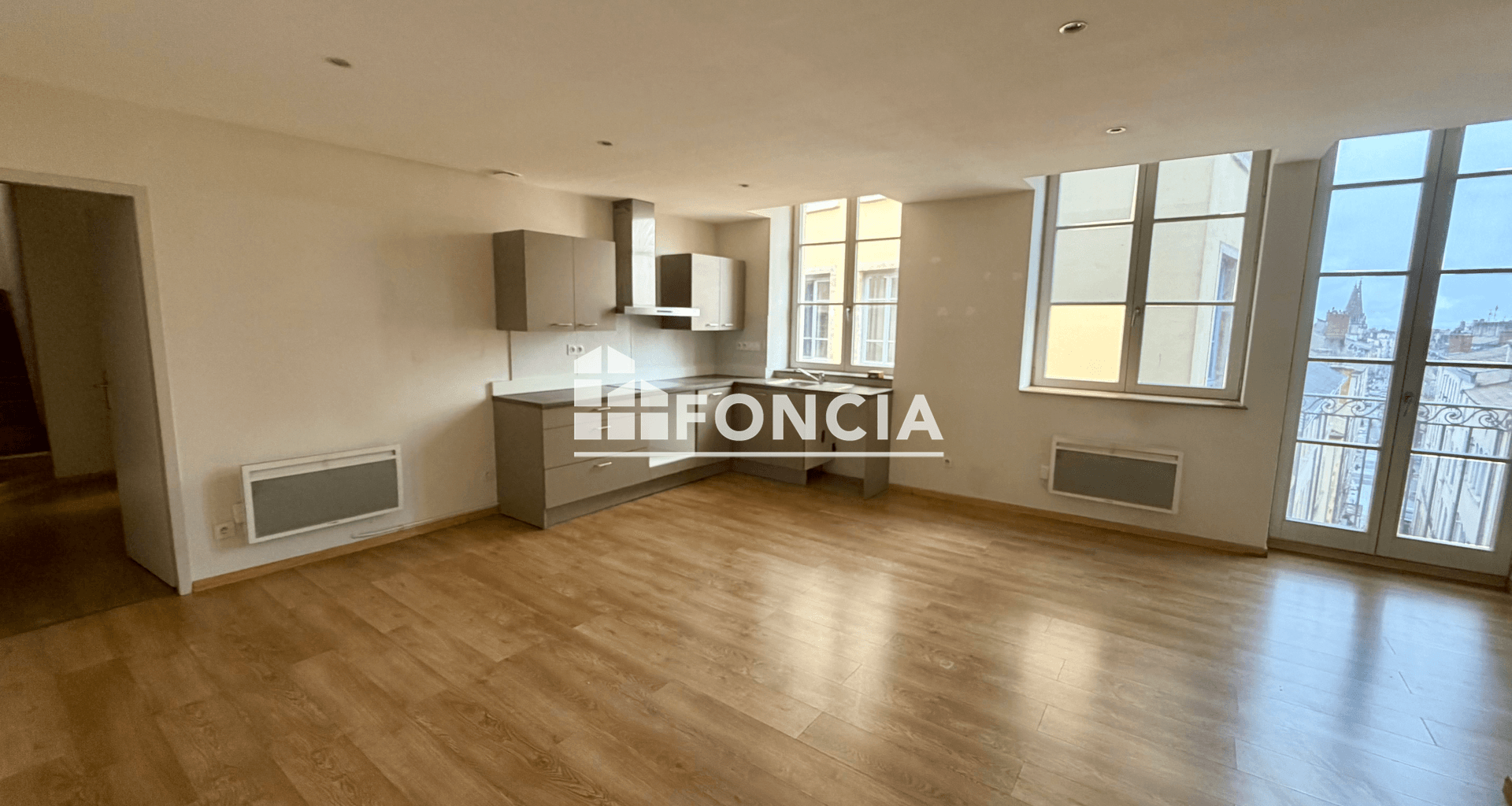 Appartement 3 pièces (65.2 m²) à louer - Lyon 1ᵉʳ (69001)