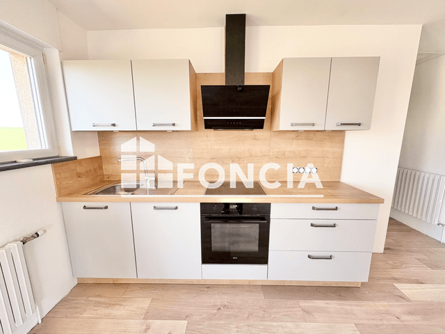 Appartement 4 pièces (105 m²) à louer - Sainte Barbe (57640)