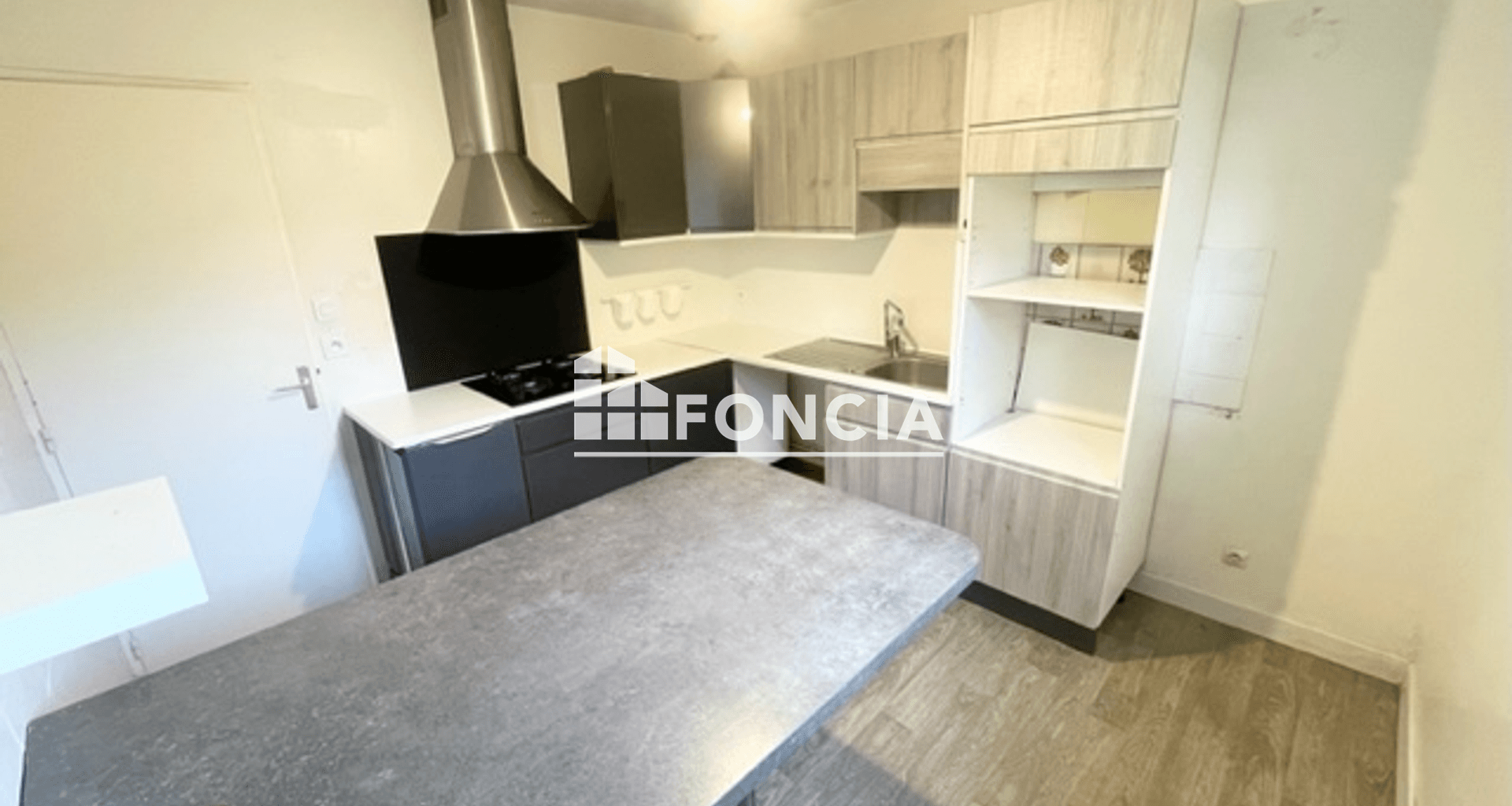 Maison 7 pièces (111.35 m²) à louer - Villars (42390)