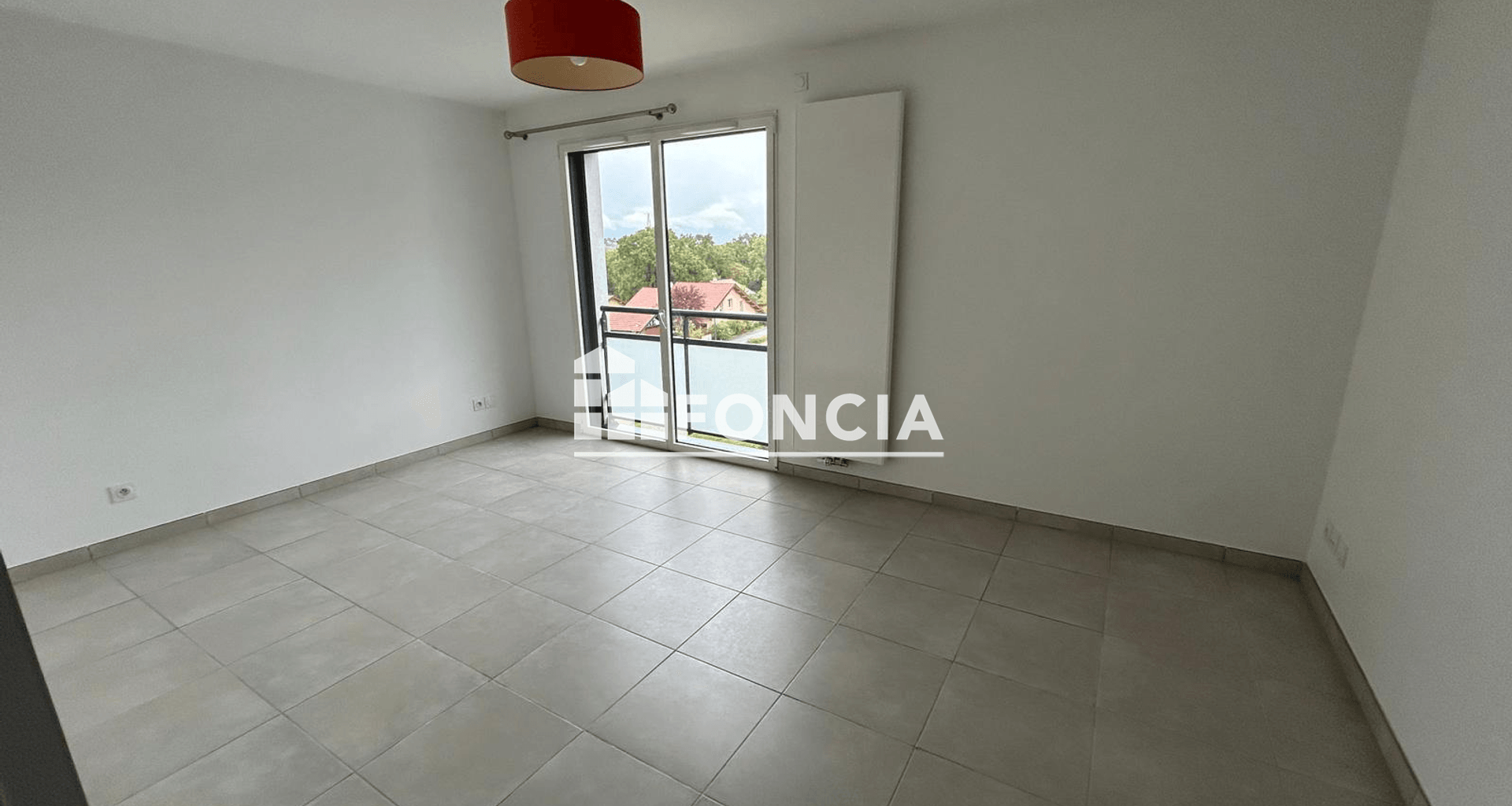 Studio (27 m²) à vendre - Saint-julien-en-genevois (74160)