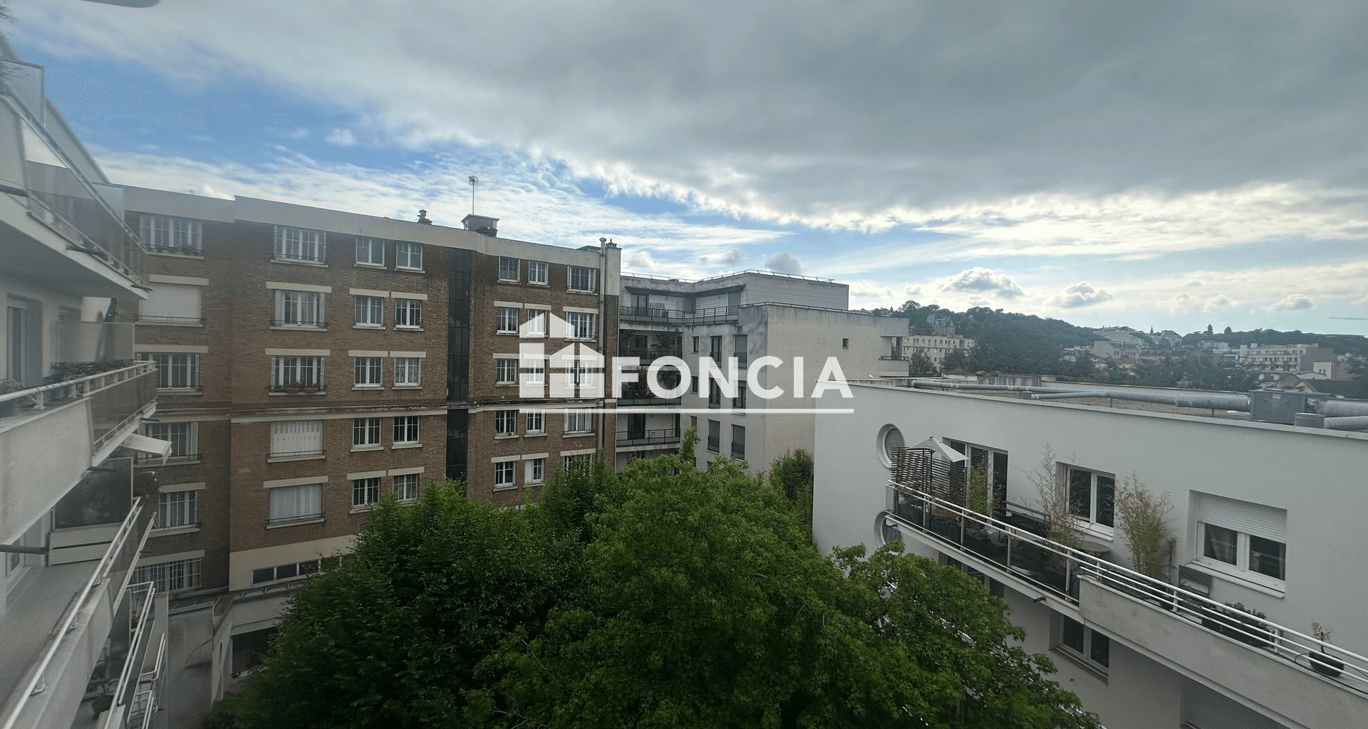 Appartement 2 pièces (48.92 m²) à louer - Issy-les-moulineaux (92130)
