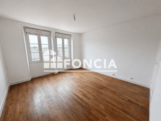 Appartement 2 pièces (98 m²) à louer - Flers (61100)