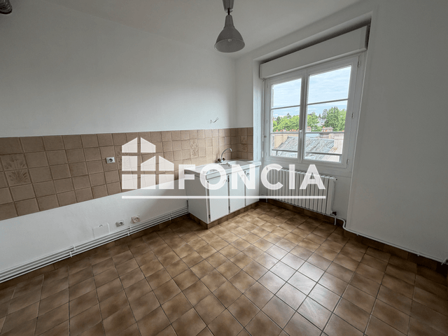 Appartement 2 pièces (98 m²) à louer - Flers (61100)