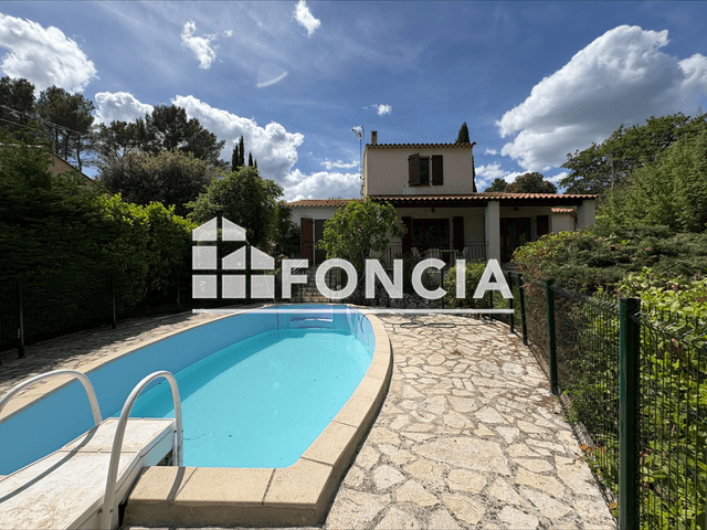 Maison 5 pièces (127.3 m²) à louer - Figanieres (83830)