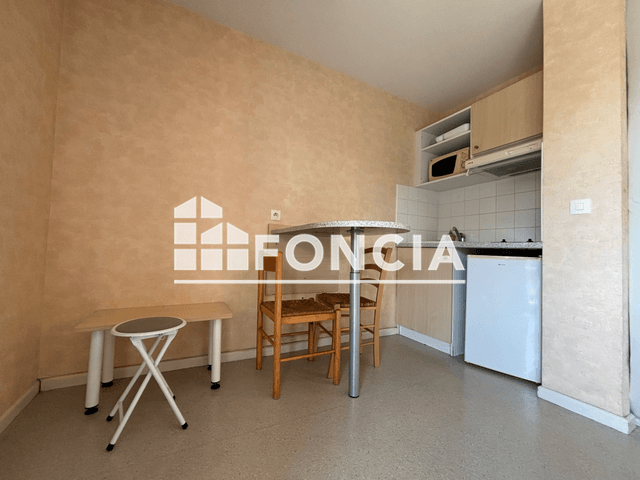 Appartement meublé 2 pièces (25 m²) à louer - La Rochelle (17000)
