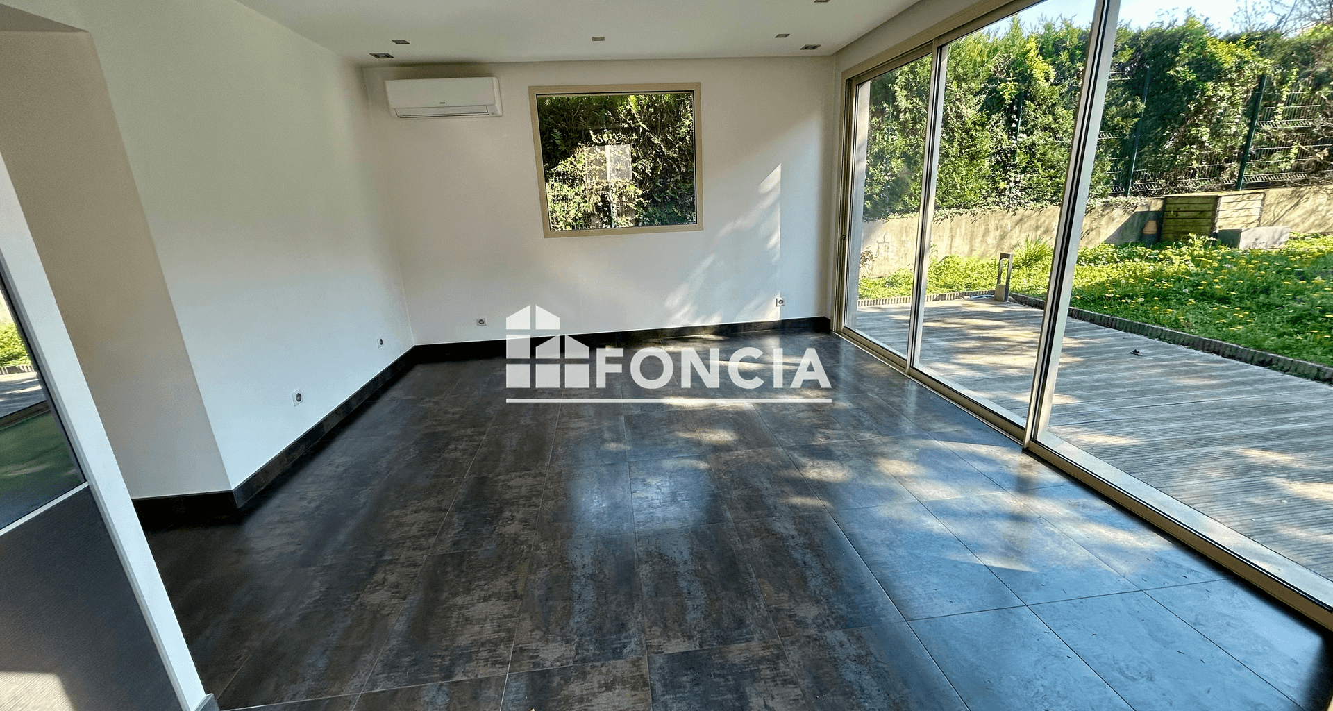 Maison 5 pièces (160 m²) à louer - Meyzieu (69330)