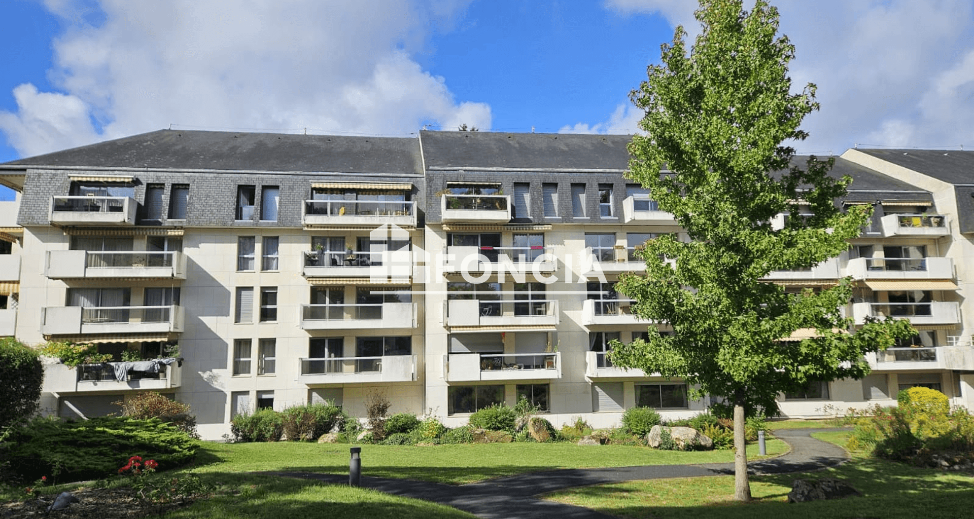 Appartement 2 pièces (50 m²) à vendre - Fontainebleau (77300)