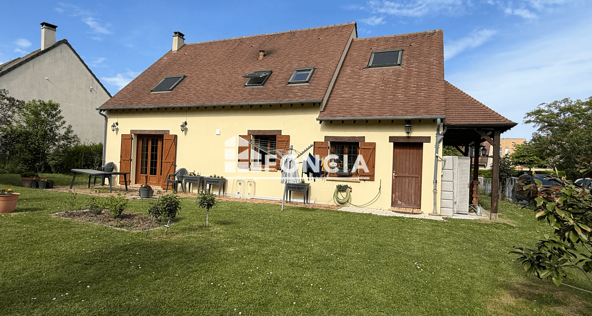 Maison 6 pièces (127 m²) à vendre - ÉMerainville (77184)