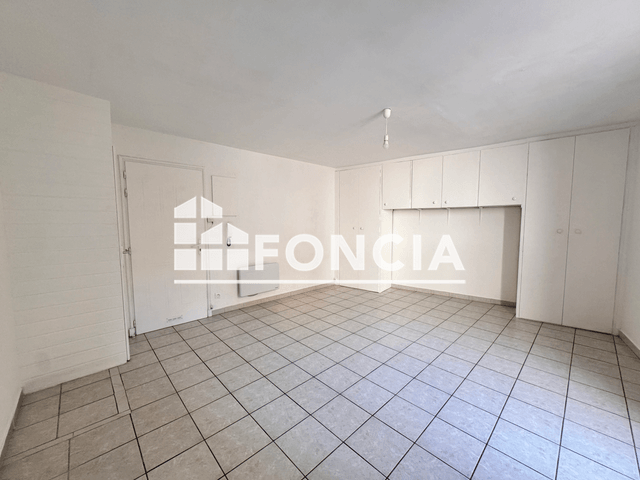 Studio (25.17 m²) à louer - Hyeres (83400)