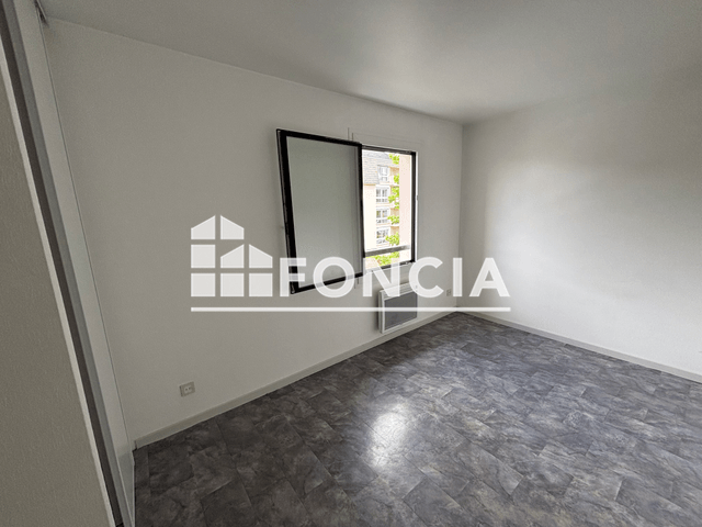 Appartement 2 pièces (29.94 m²) à louer - Villers-les-nancy (54600)