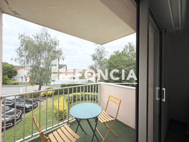 Studio meublé (20 m²) à louer - Cholet (49300)
