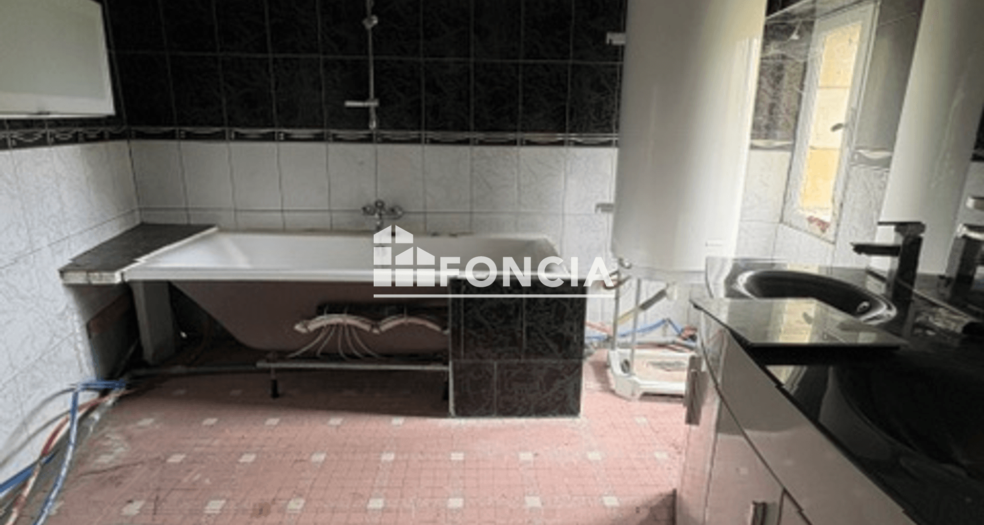 Maison 3 pièces (82.5 m²) à vendre - Messemé (86200)