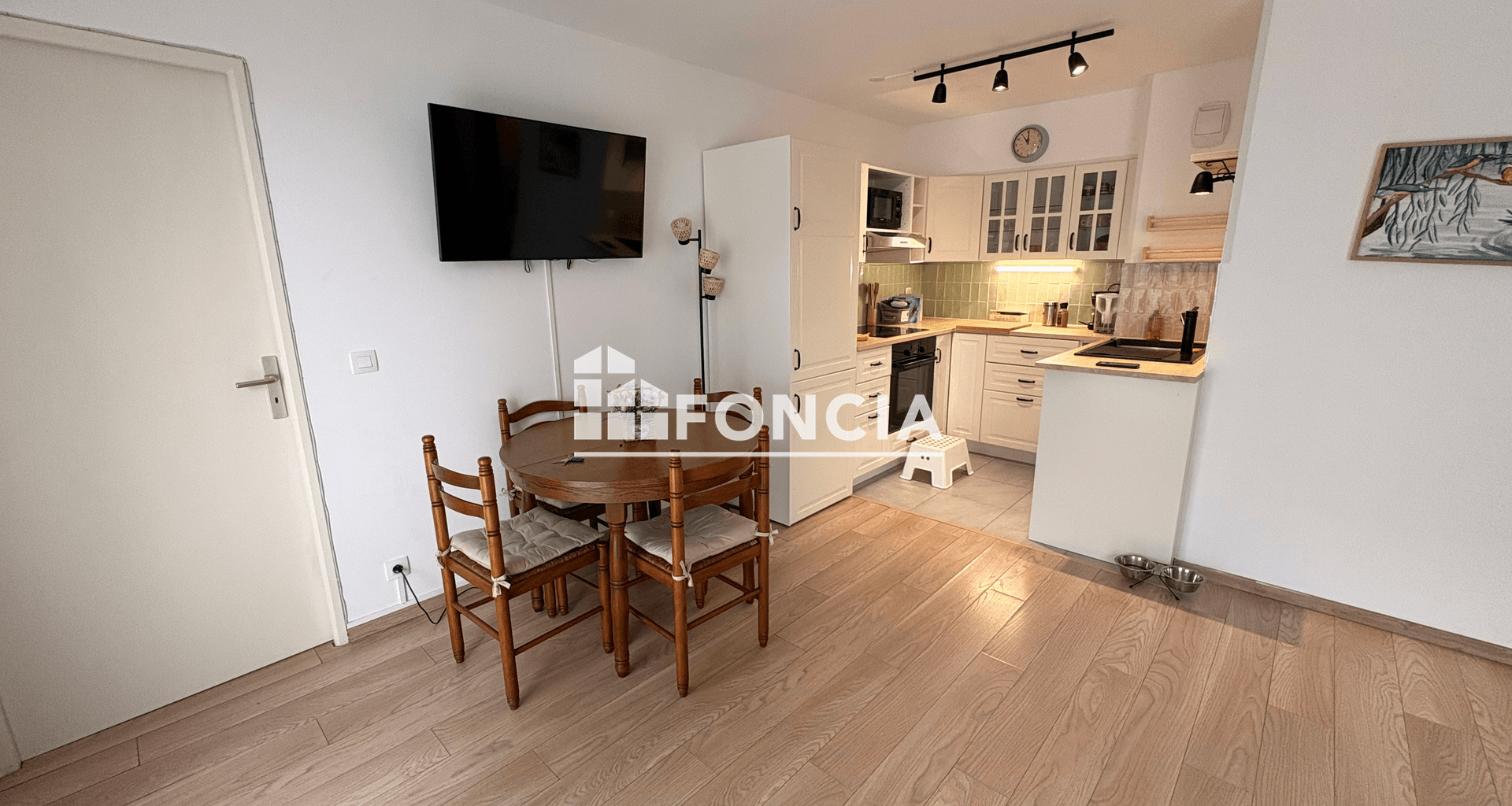 Appartement meublé 2 pièces (40 m²) à louer - Sainte-geneviève-des-bois (91700)