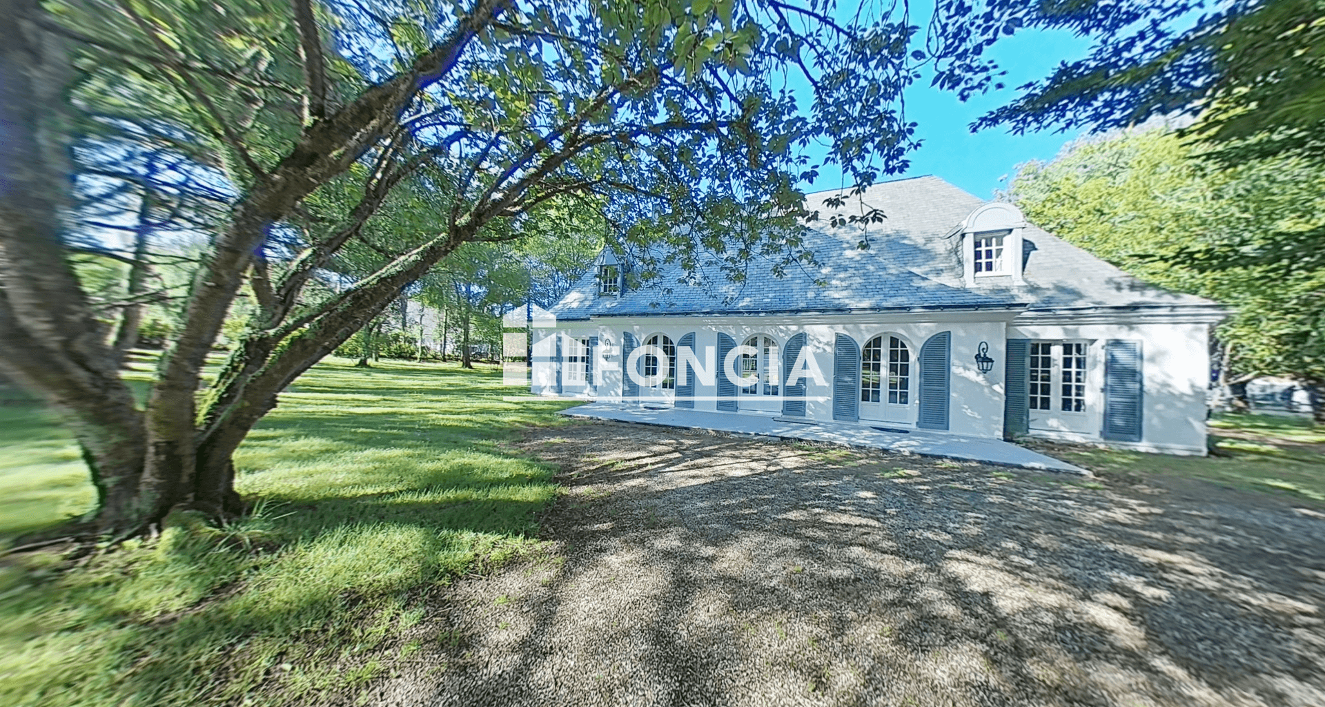 Maison 9 pièces (245 m²) à louer - Guérande (44350)