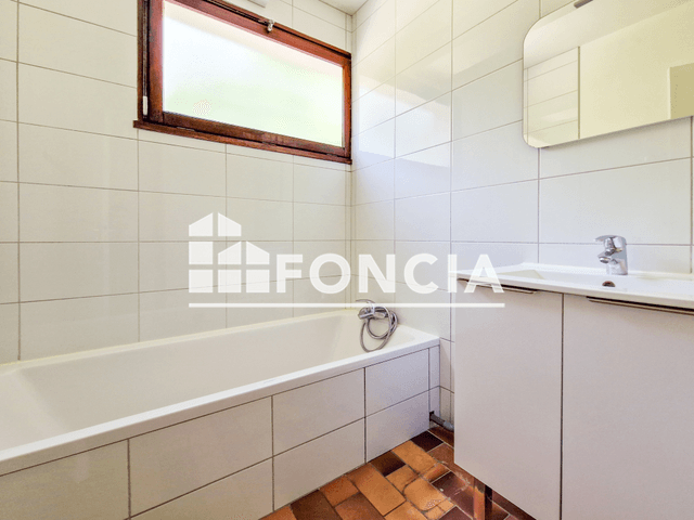 Appartement 4 pièces (88.9 m²) à louer - Voiron (38500)