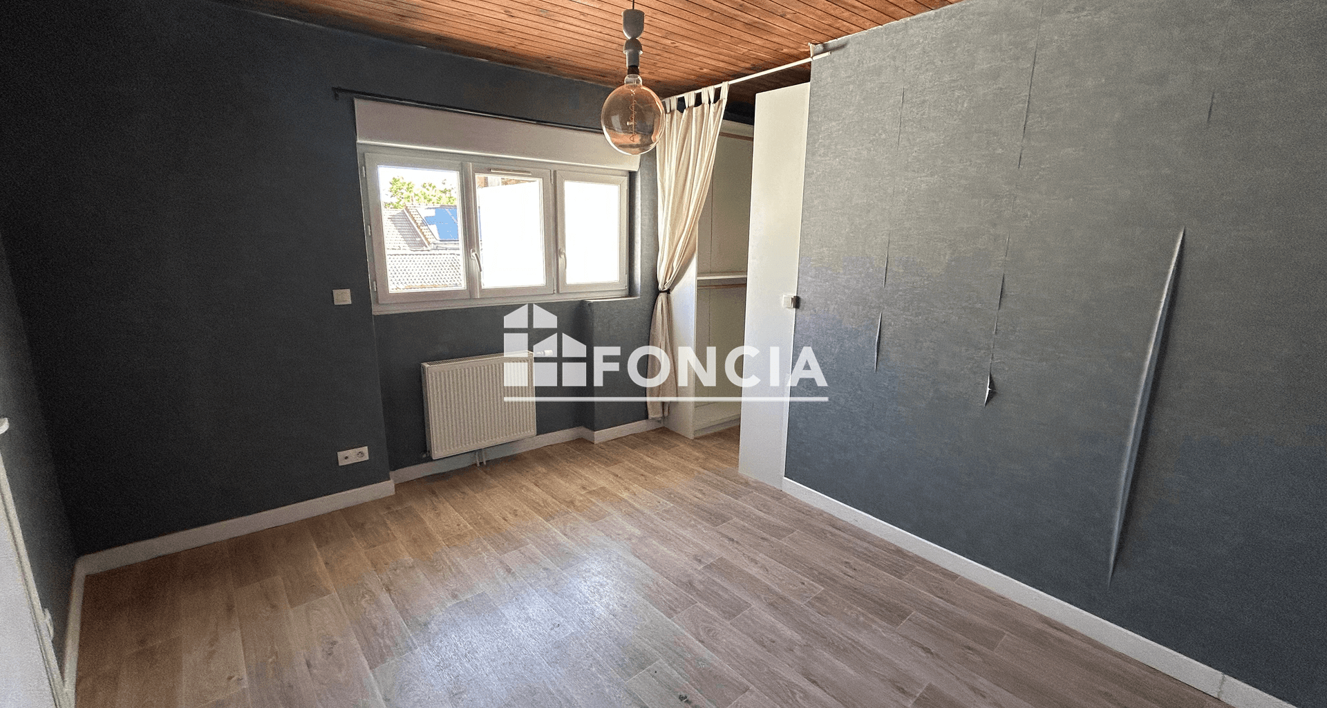 Appartement 5 pièces (101.77 m²) à louer - Roanne (42300)