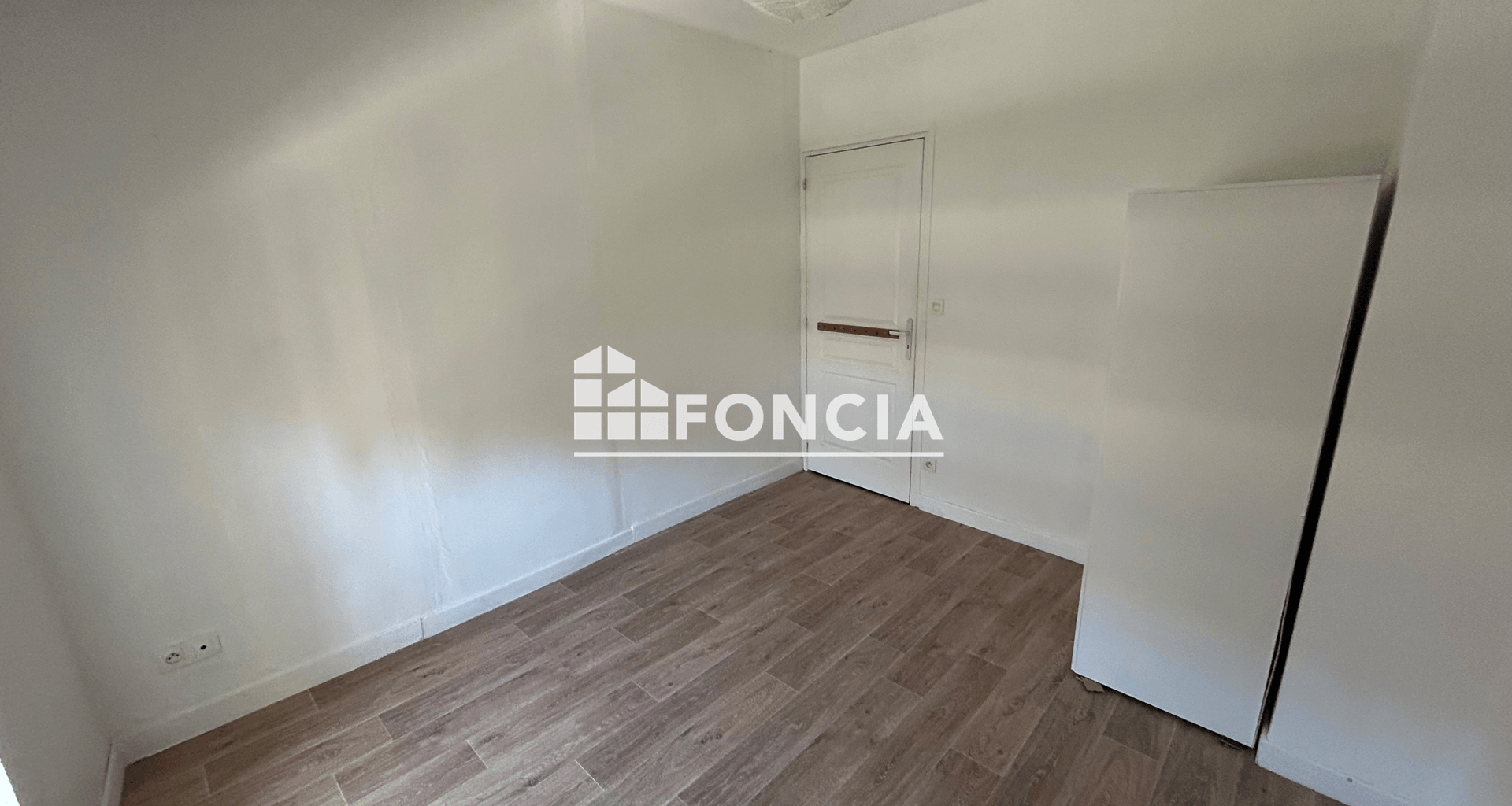 Appartement 5 pièces (101.77 m²) à louer - Roanne (42300)
