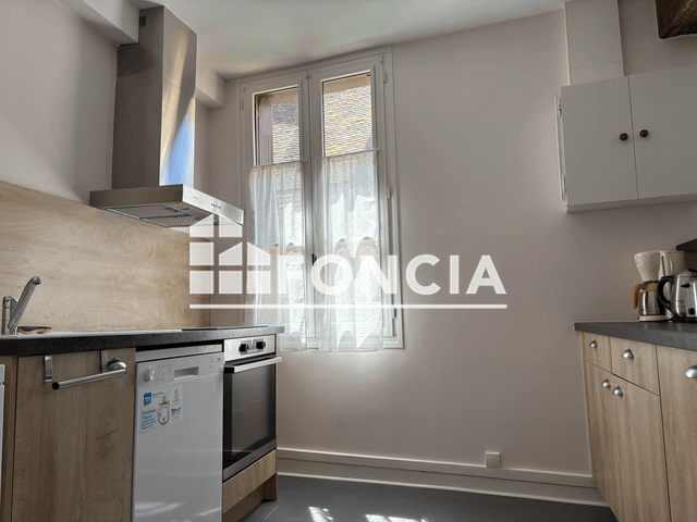 Maison 3 pièces (0.06 m²) à louer - Saint Fargeau (89170)