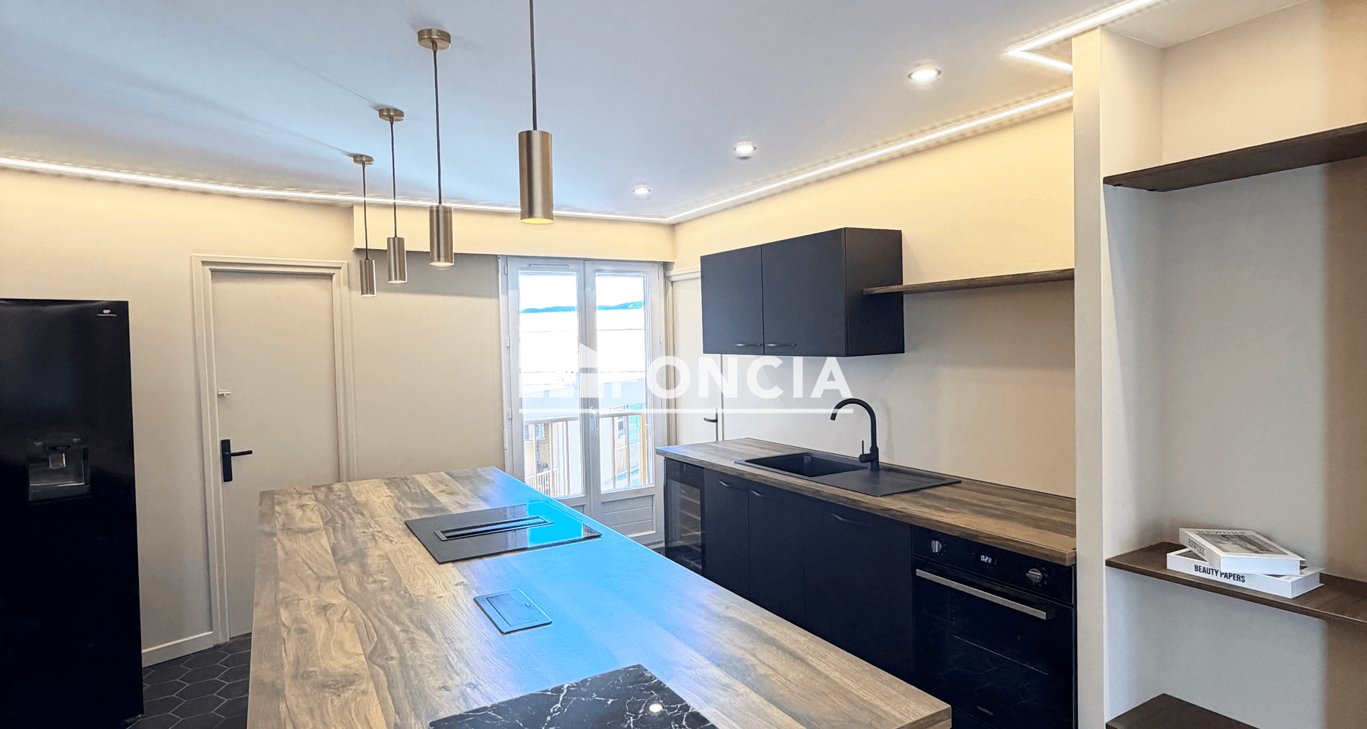 Appartement 4 pièces (100 m²) à vendre - La Londe-les-maures (83250)