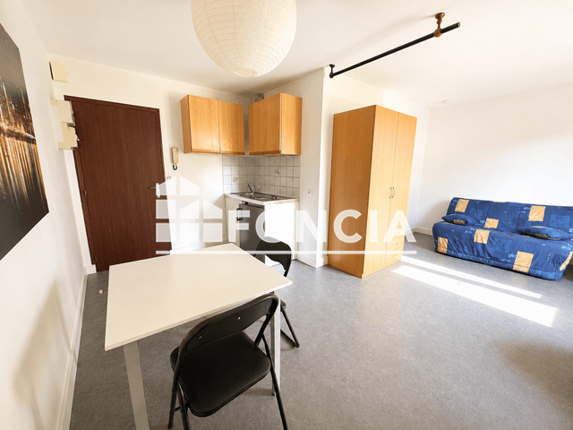Studio (23.9 m²) à louer - Laval (53000)