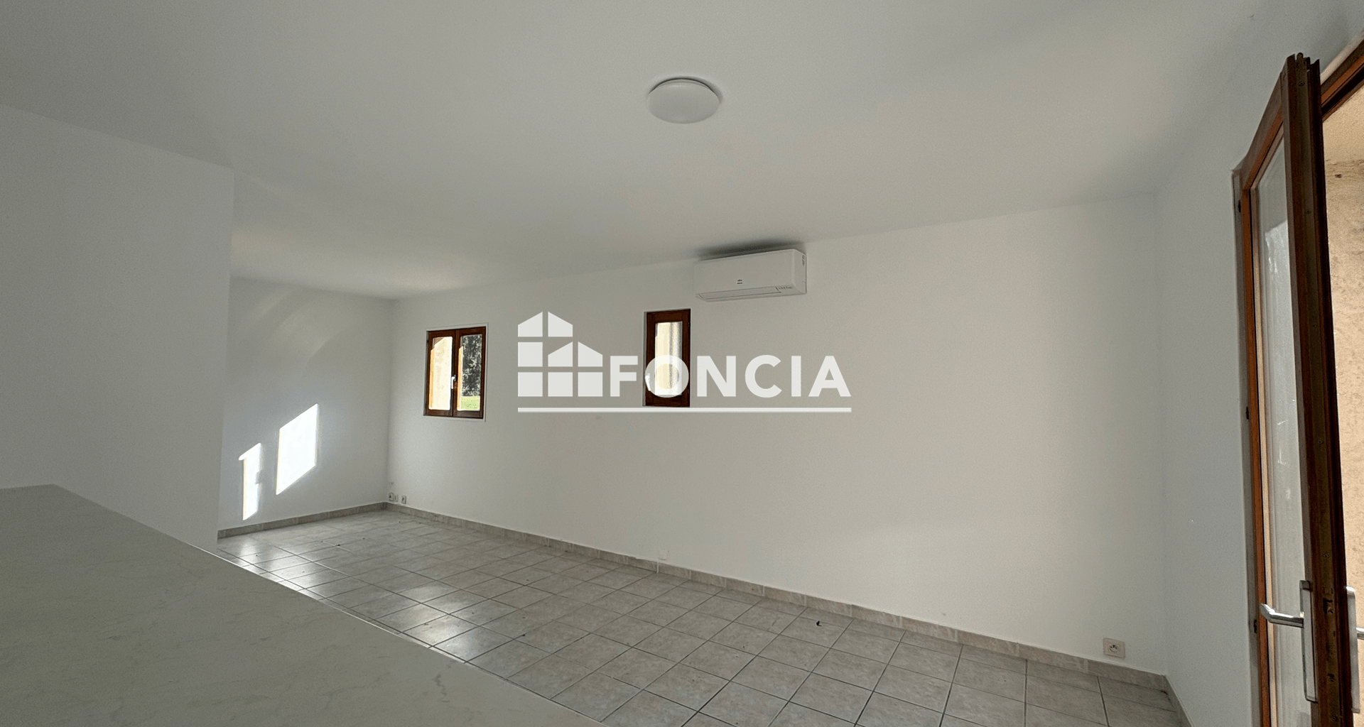 Appartement 2 pièces (47.6 m²) à louer - Cabannes (13440)