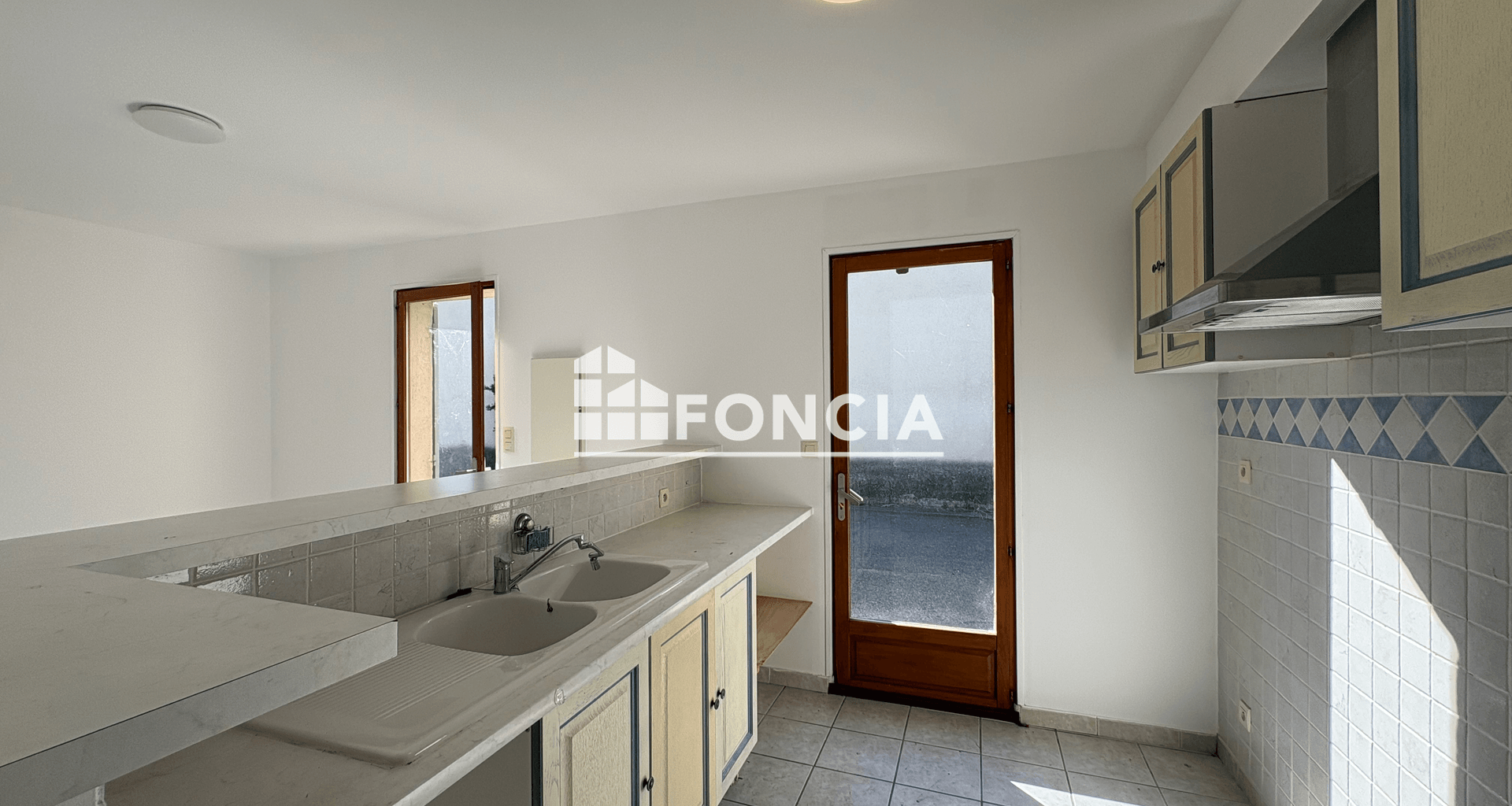 Appartement 2 pièces (47.6 m²) à louer - Cabannes (13440)