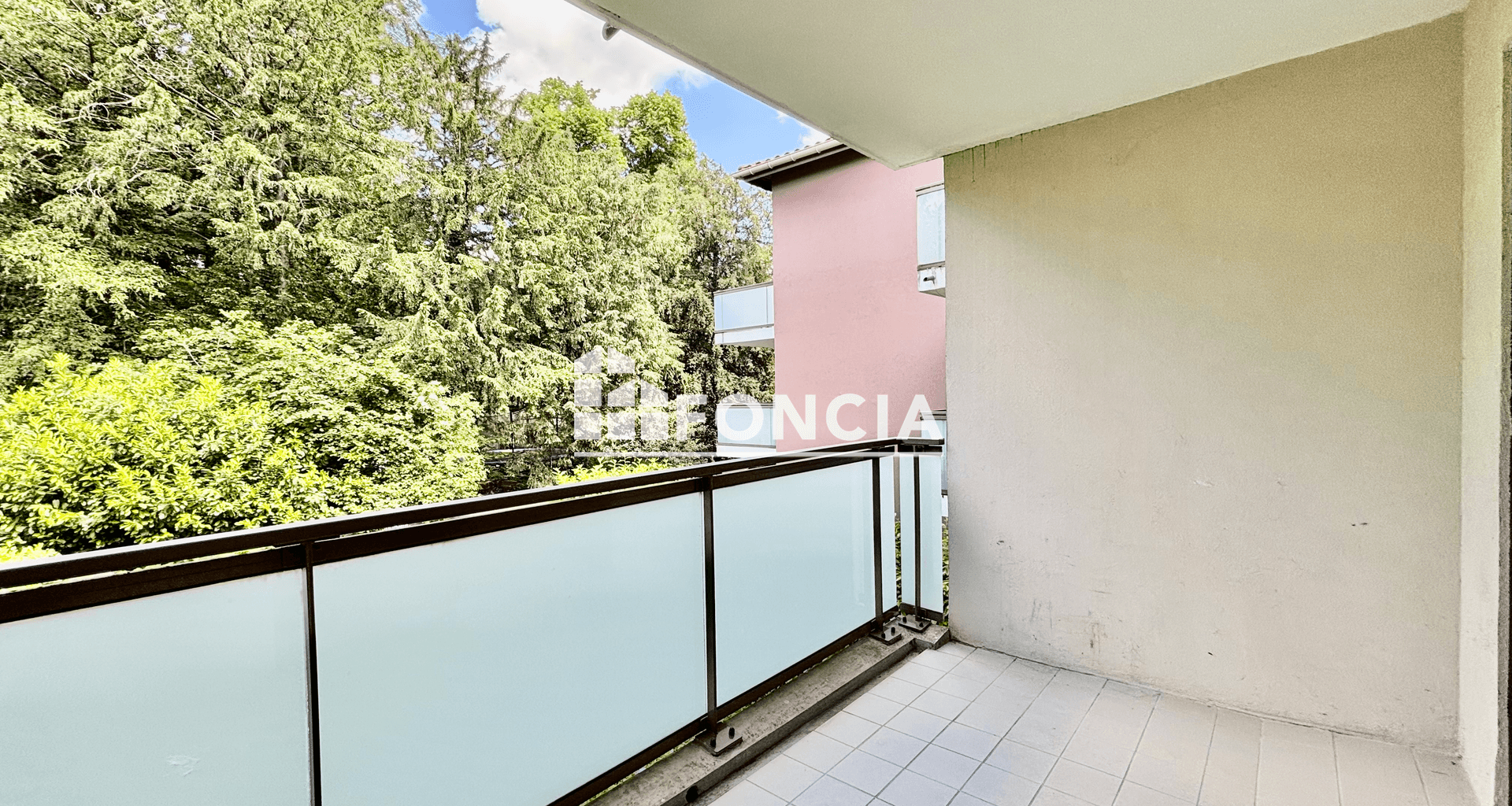 Appartement 2 pièces (43 m²) à vendre - Champagne-au-mont-d'or (69410)