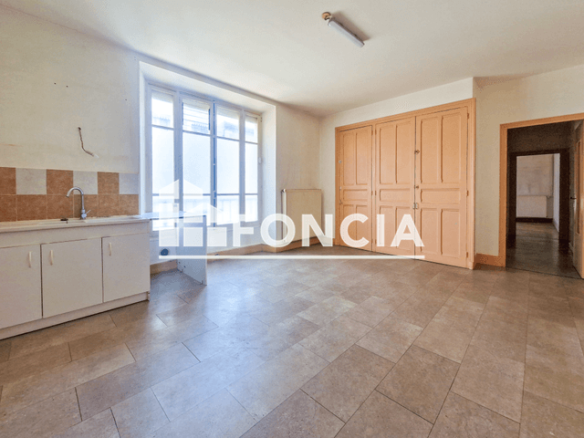 Appartement 5 pièces (150.45 m²) à louer - La Cote St Andre (38260)