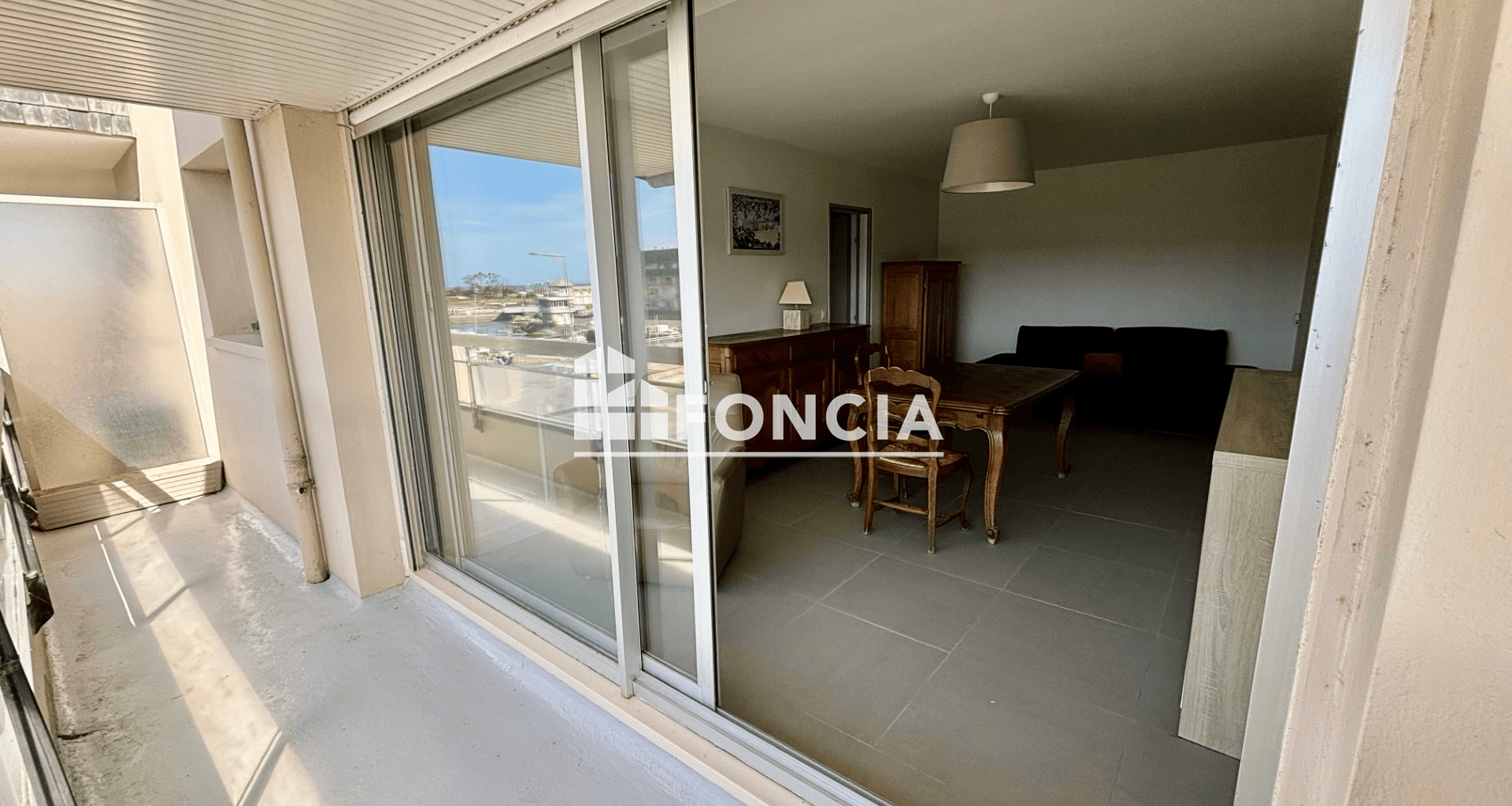 Appartement 2 pièces (44.01 m²) à vendre - Courseulles-sur-mer (14470)