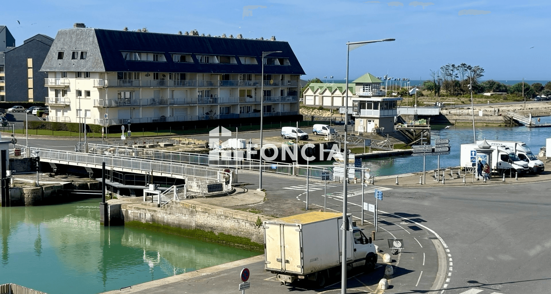 Appartement 2 pièces (44.01 m²) à vendre - Courseulles-sur-mer (14470)