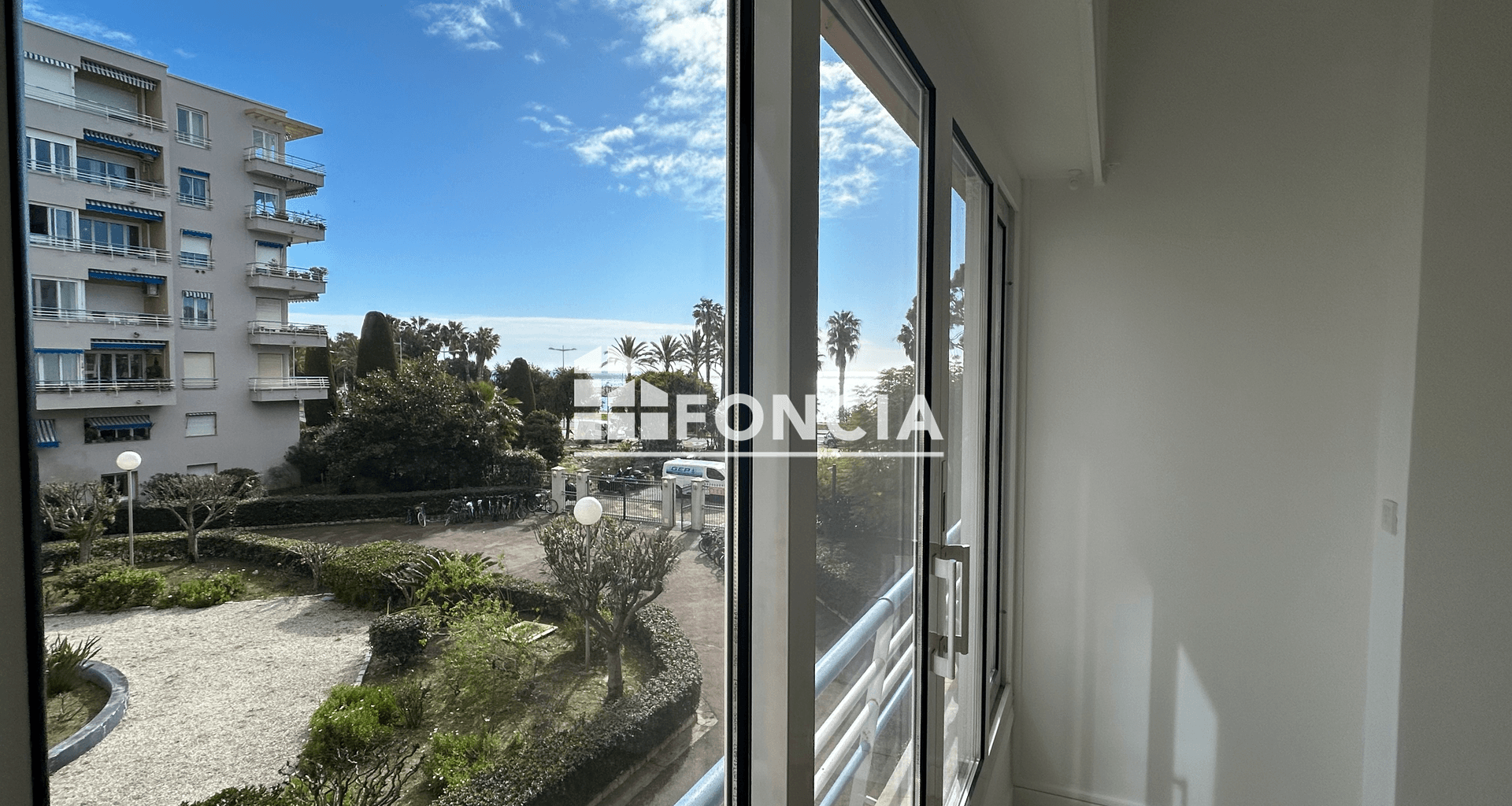 Appartement 2 pièces (54.63 m²) à vendre - Cagnes-sur-mer (06800)