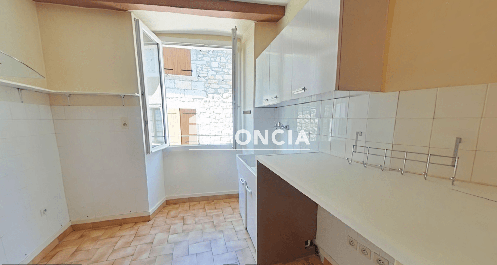 Maison 4 pièces (85.6 m²) à louer - Villeneuve-de-berg (07170)