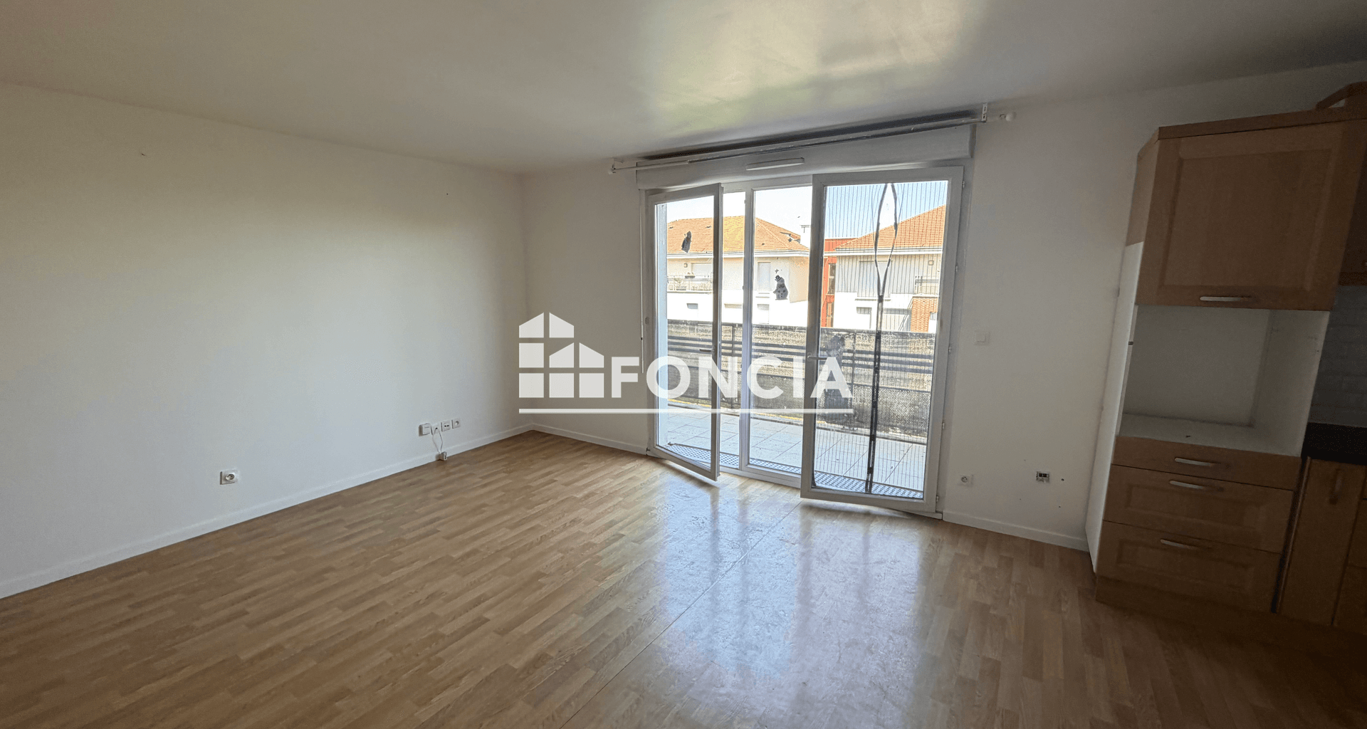 Appartement 3 pièces (60 m²) à louer - Corbeil-essonnes (91100)