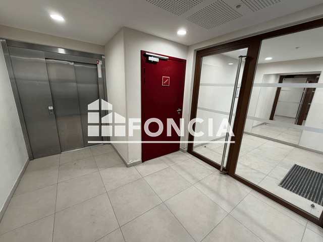Appartement 4 pièces (77.1 m²) à louer - Arles (13200)
