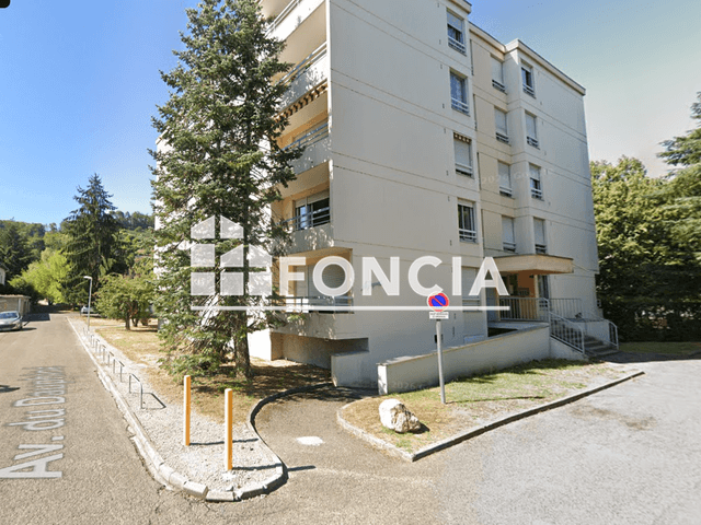 Studio meublé (28.06 m²) à louer - Bourgoin Jallieu (38300)