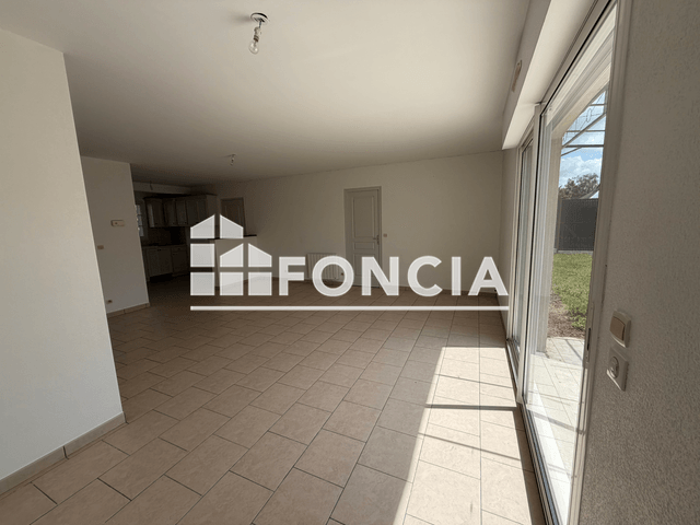 Maison 4 pièces (82.31 m²) à louer - Distre (49400)