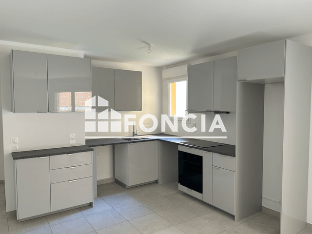 Appartement 3 pièces (67.23 m²) à louer - Sollies Pont (83210)