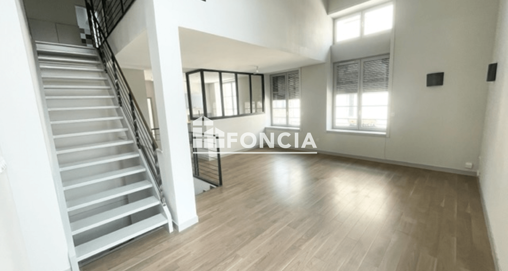 Appartement 5 pièces (99 m²) à louer - Saint-étienne (42000)