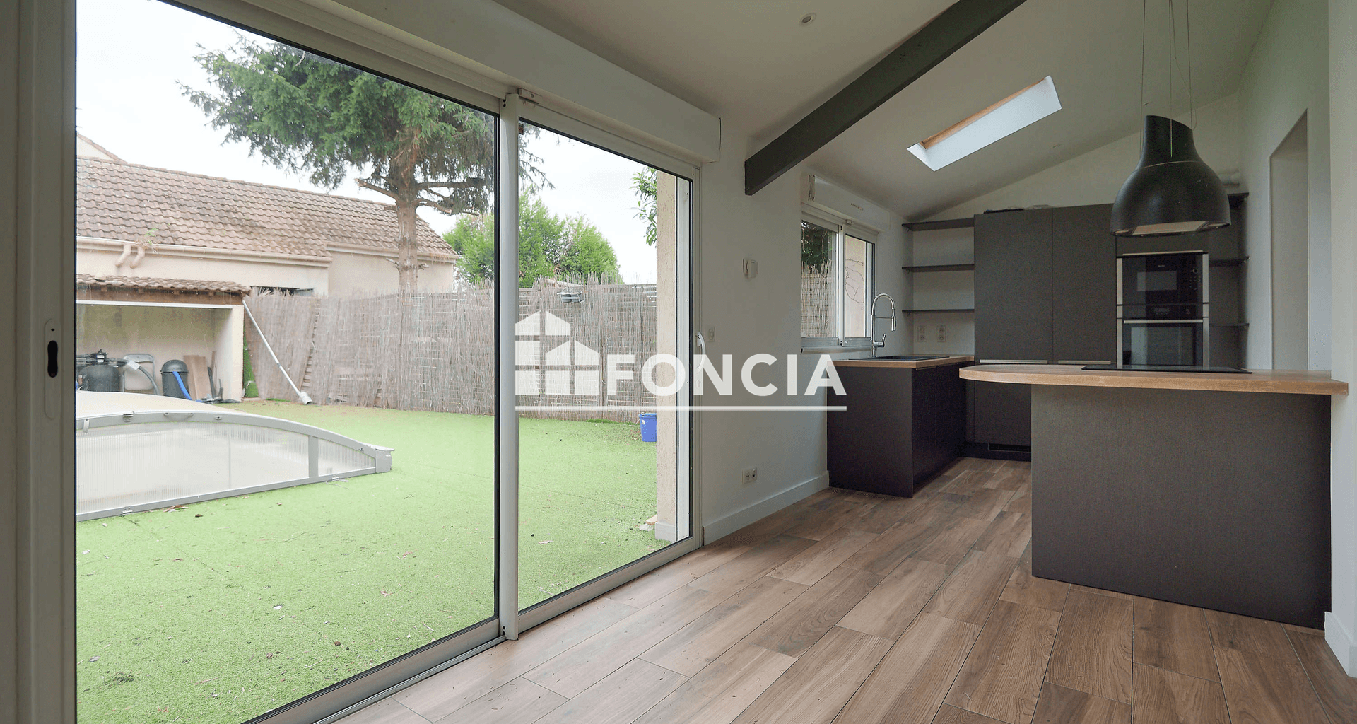 Maison 4 pièces (98 m²) à vendre - Moissy-cramayel (77550)