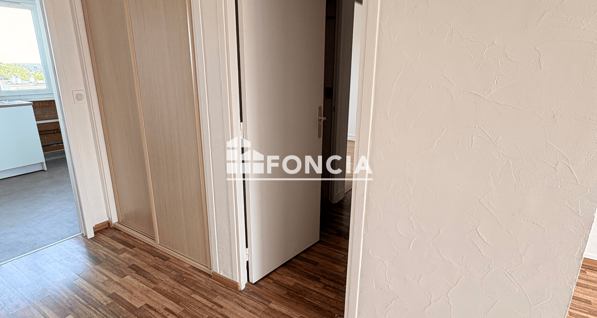 Appartement 4 pièces (76.82 m²) à louer - Evry (91000)