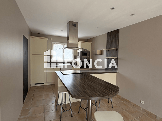 Maison 4 pièces (120 m²) à louer - Niort (79000)