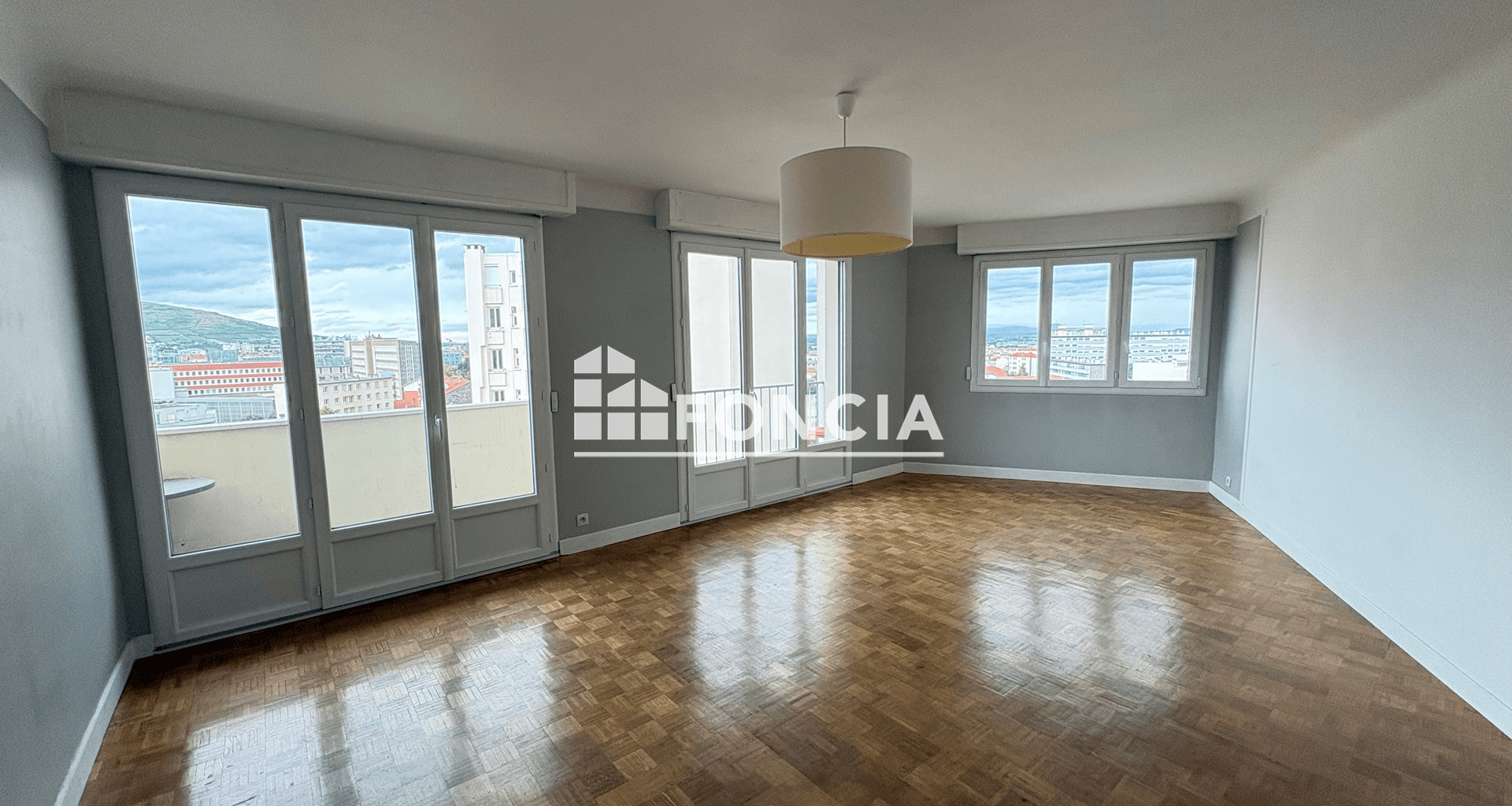 Appartement 4 pièces (101 m²) à louer - Clermont-ferrand (63000)