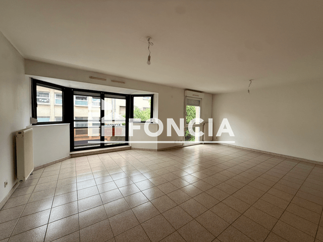 Appartement 3 pièces (84.4 m²) à louer - Charleville Mezieres (08000)