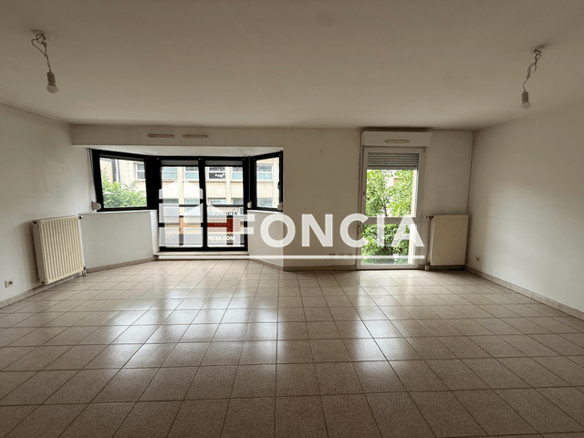Appartement 3 pièces (84.4 m²) à louer - Charleville Mezieres (08000)