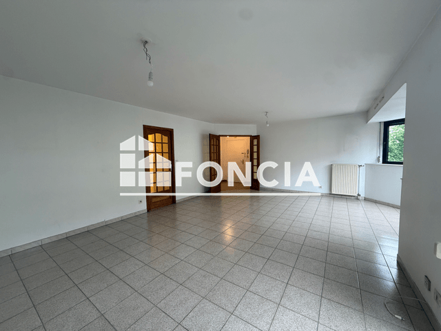 Appartement 3 pièces (84.4 m²) à louer - Charleville Mezieres (08000)